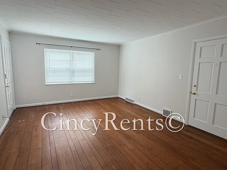 837 Van Dyke Ave #3 — Photo 3