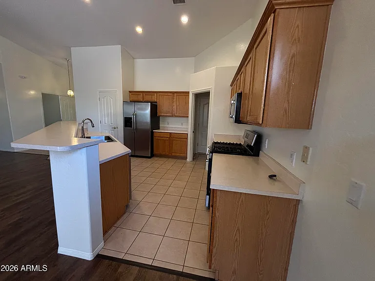 1083 S Viejo Dr — Photo 5