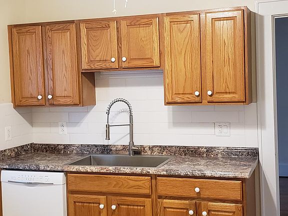 5th image of 1909 Briar Ave