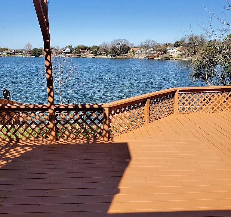 1st image of 1211 Lakeshore Dr