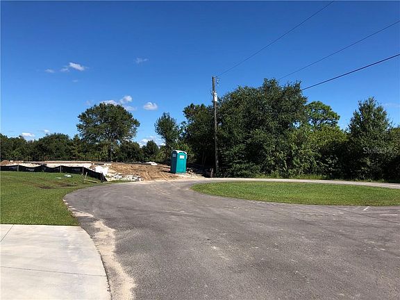 5th image of 547 Santiguay St