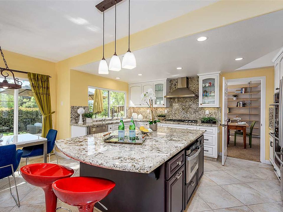 2nd image of 75 Hillview Dr