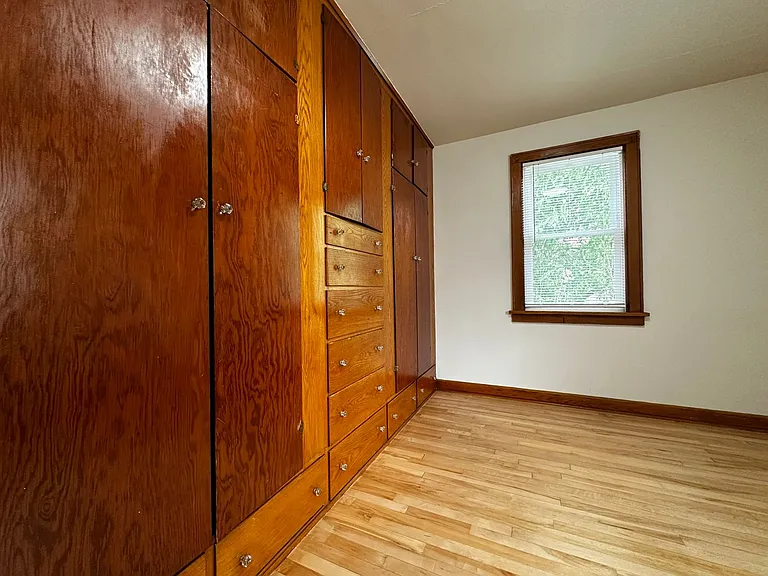 822 Pine St — Photo 43