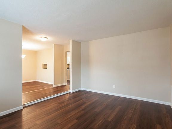 5th image of 10826 Sagewillow Ln