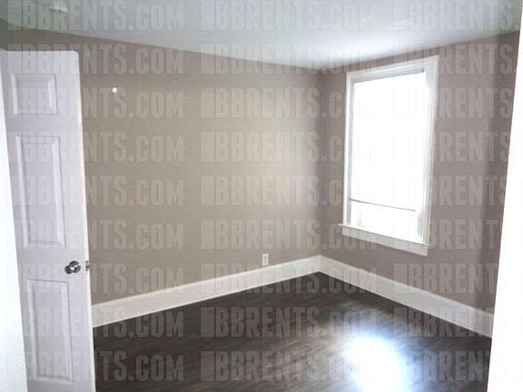 4th image of 228 W Seventieth St