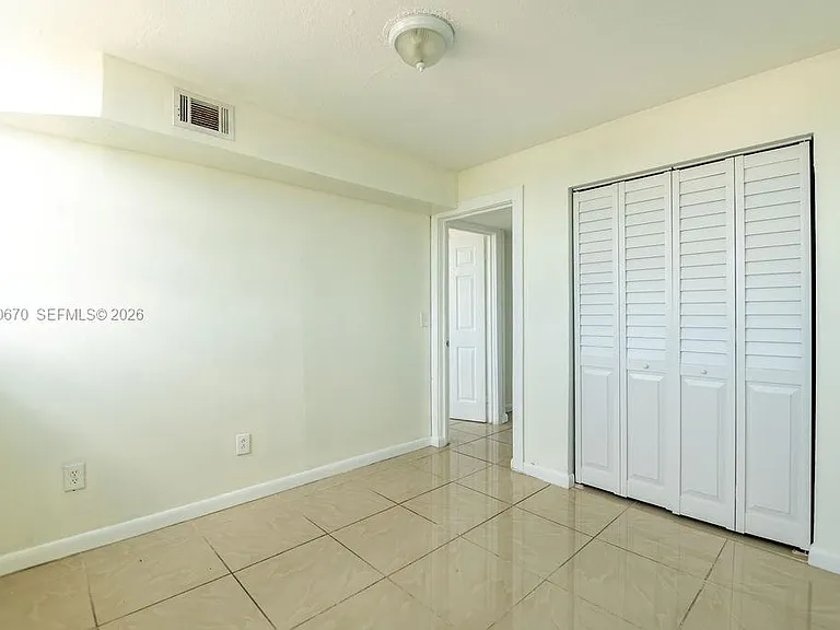 1990 Marseille Dr #402 — Photo 28