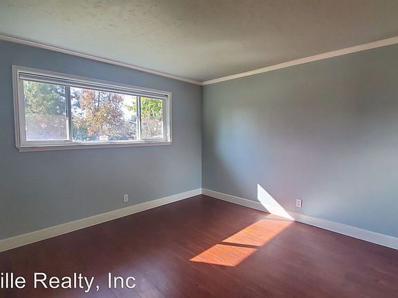 5th image of 224 W Dayton Ave