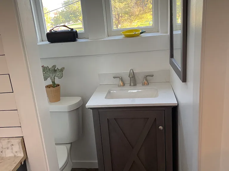 W Yandell Dr — Photo 11