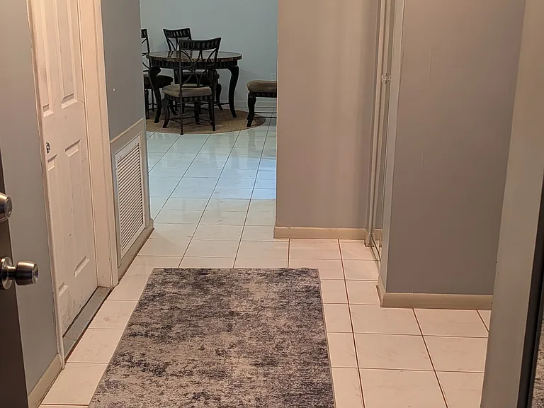 2585 Saint Michel Ave — Photo 2