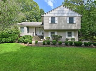 17 E Stemmer Lane, Suffern, NY