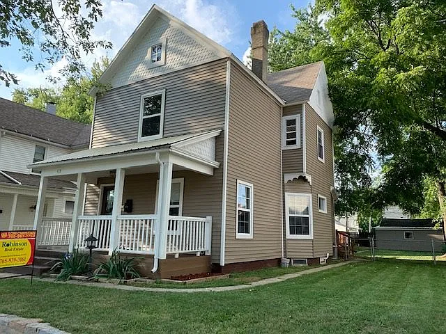 418 Randolph St photo 1