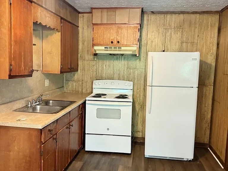 638 Melrose Dr #9 — Photo 8