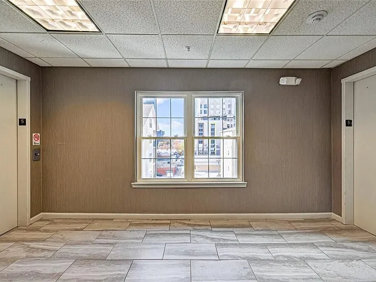 1075 Peachtree Walk NE #A512 — Photo 31