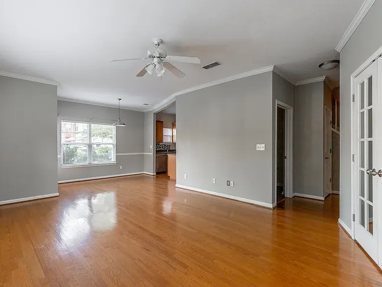 4102 Regency Ct — Photo 4