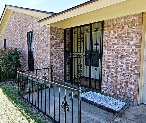 3rd image of 3708 Griffin Dr