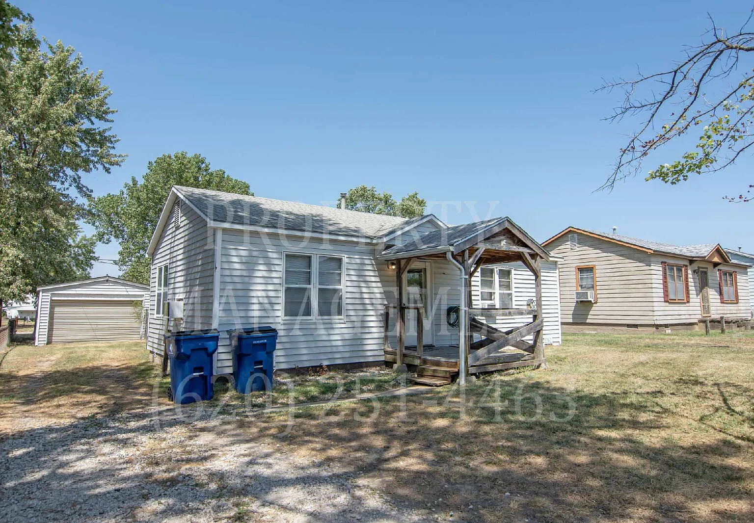 2 bed, 1.0 bath, 700 sqft, $800 — Photo 1