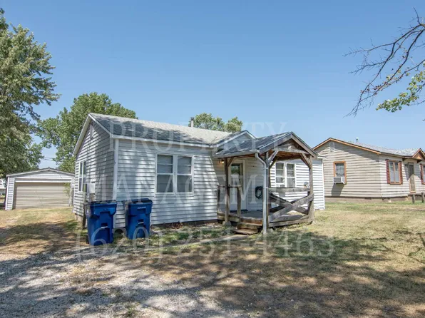 1418 Velma Dr, Coffeyville, KS 67337