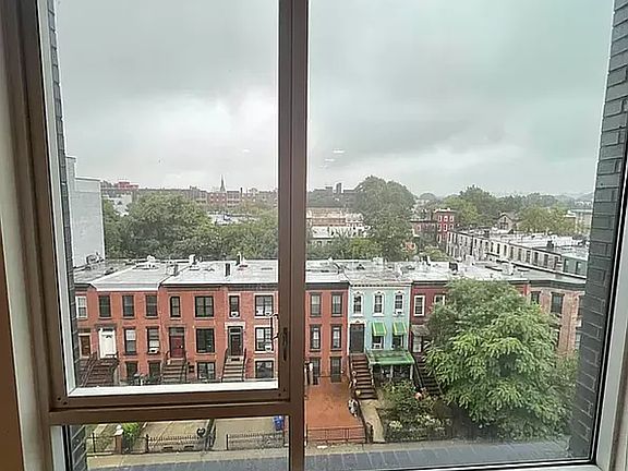 4th image of 843-847 Lexington Ave #4L