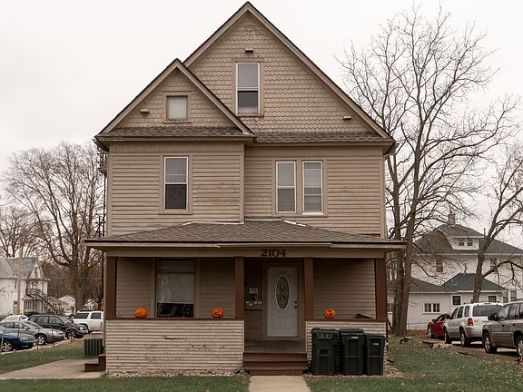 4th image of 2104 College St #15292651