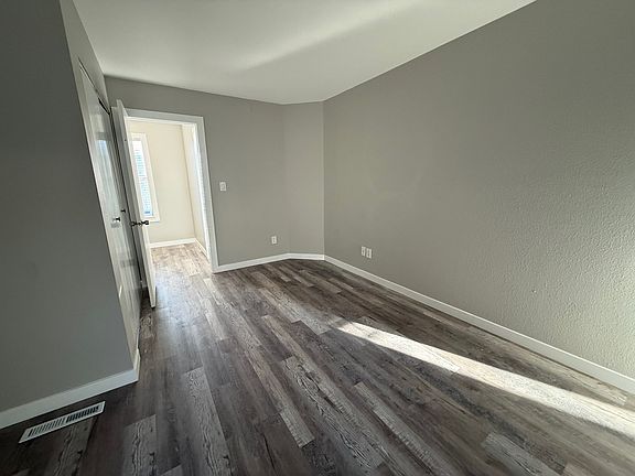 3rd image of 1615 Cottonwood Dr APT 10