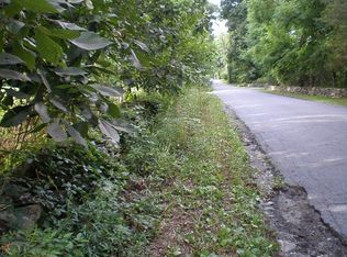 61 Rymph Rd, Staatsburg, NY 12580