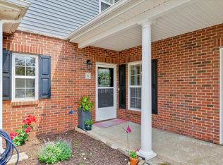 104 Essex Ln UNIT 6, Savoy, IL 61874