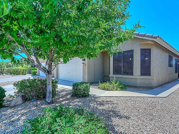 3rd image of 3317 E BLACKHAWK Drive