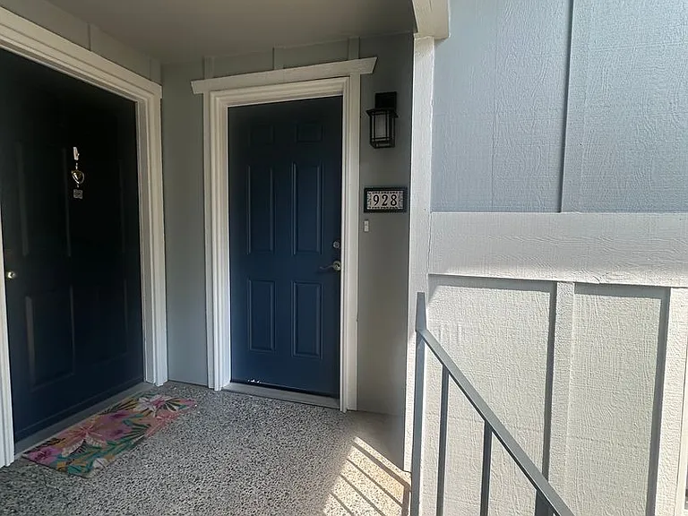 928 Blue Heron Ave NE — Photo 5