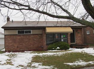 17492 Ray St, Riverview, MI 48193