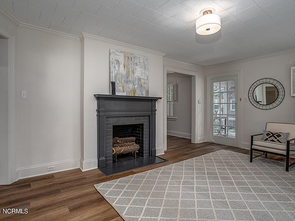 4th image of 937 West Haven Boulevard