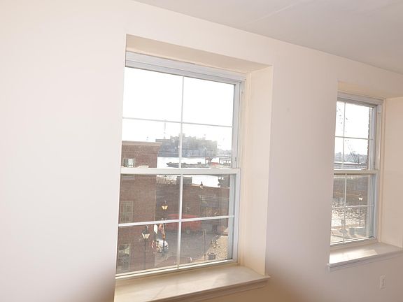 4th image of 1806 Thames St Unit 17