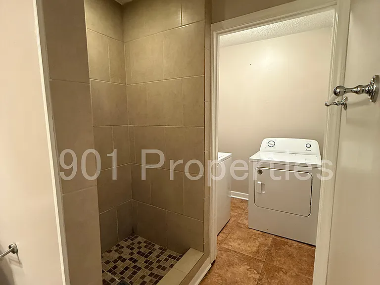 4850 Flamingo Rd — Photo 15