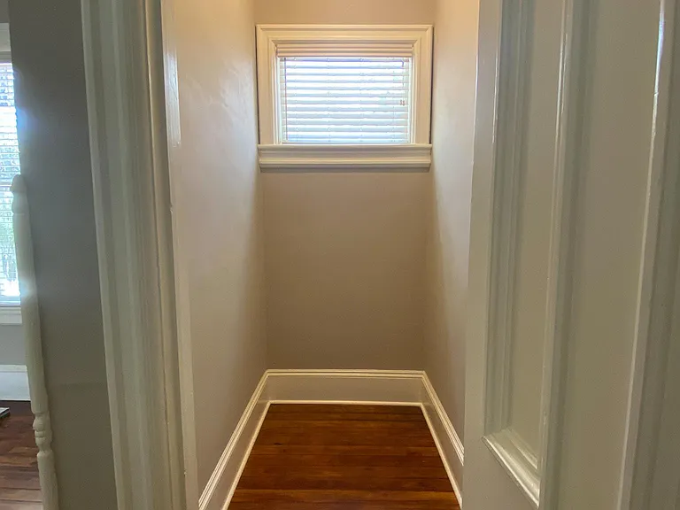 2501 Barnard St #A — Photo 14