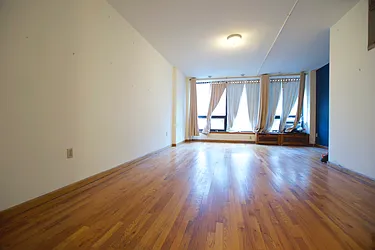 Rented by Street Realty Brokerage LLC