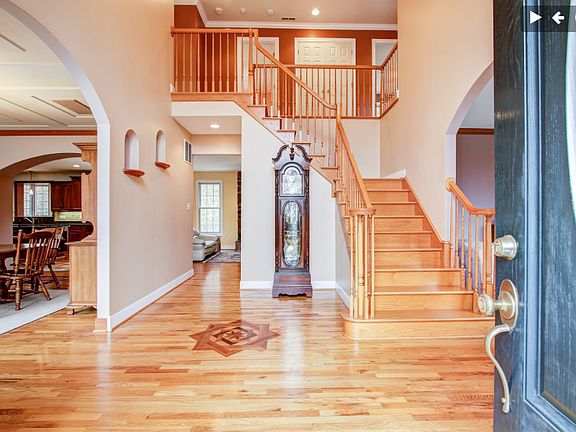 Front Interior Foyer