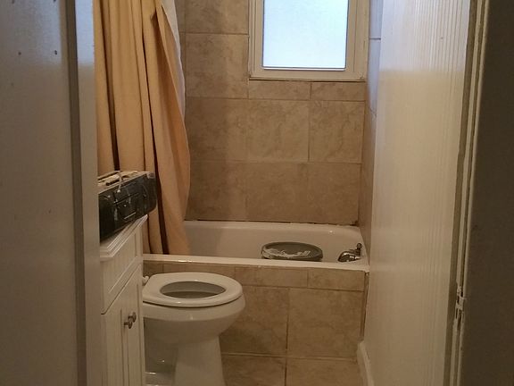 5th image of 4609-4611 S Broadway