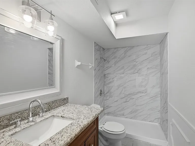12633 Memorial Dr #170 — Photo 14