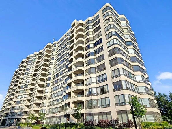 8501 Bayview Ave, Richmond Hill, ON