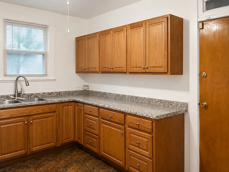519 Hill Ave — Photo 9