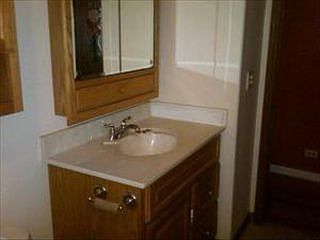 4th image of 888 Shorewood Dr
