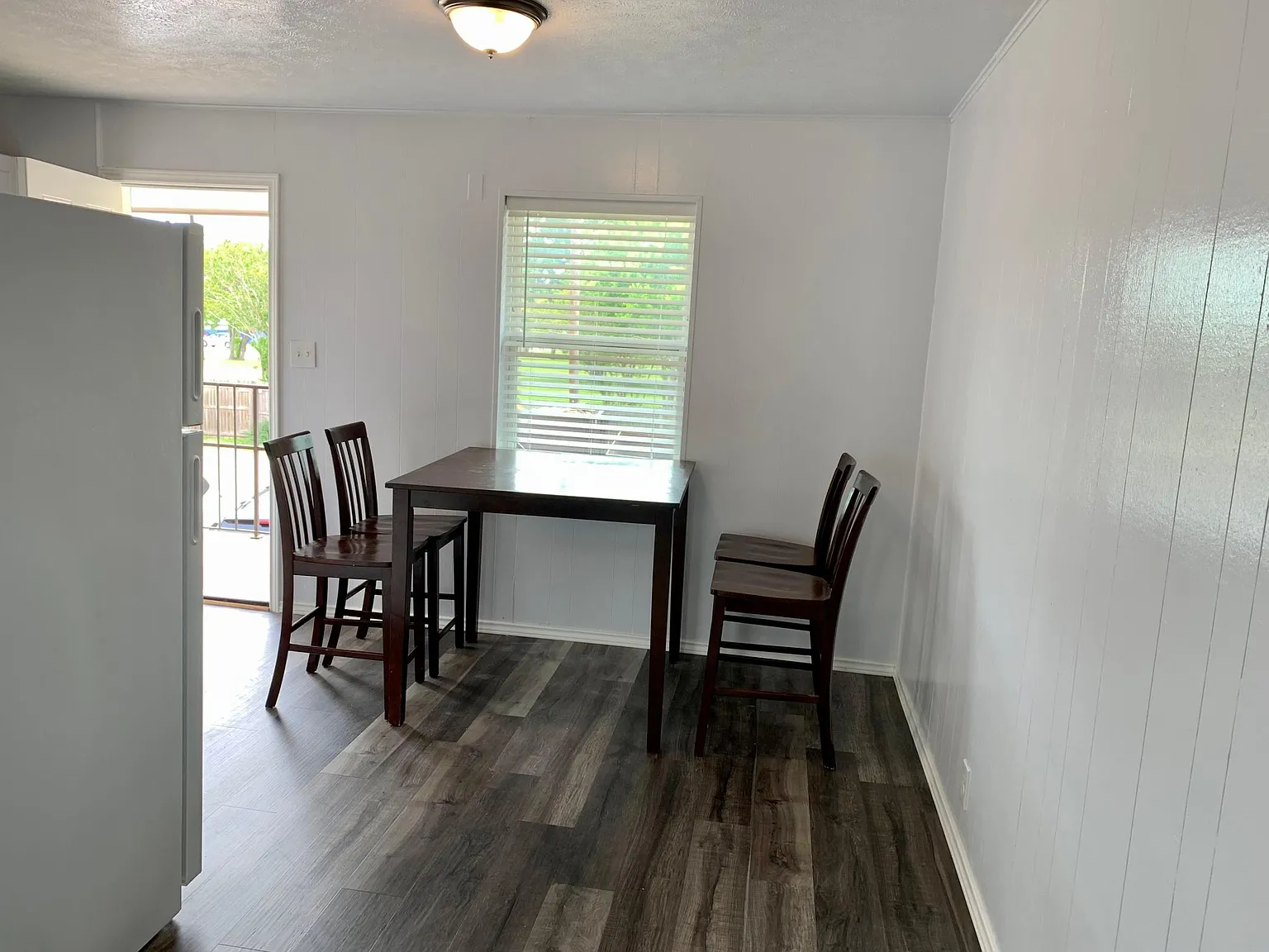 1 bed, 700 sqft, $1,100 — Photo 2