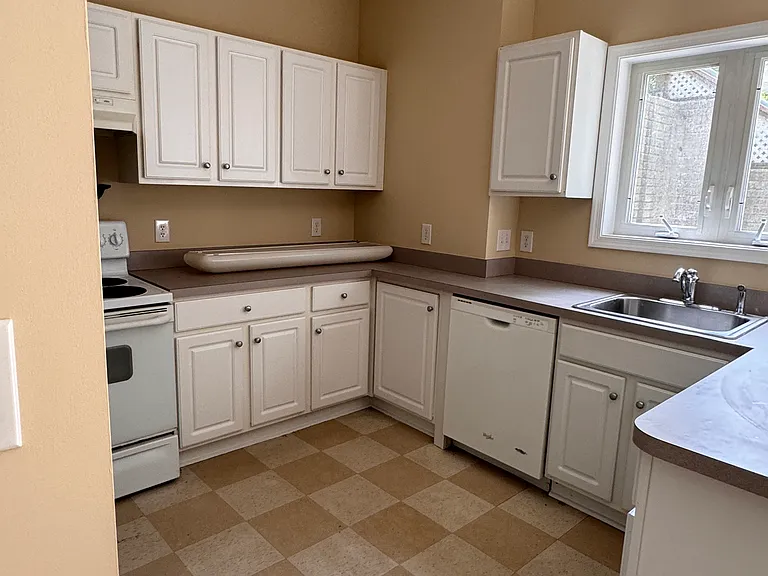 1224 Coleman Ct #B — Photo 3