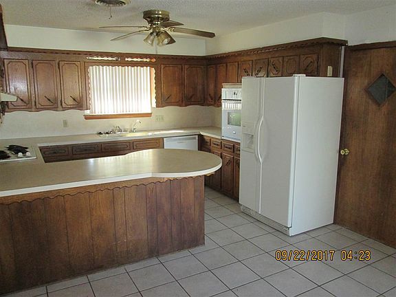2nd image of 6221 NW Cedarwood Dr
