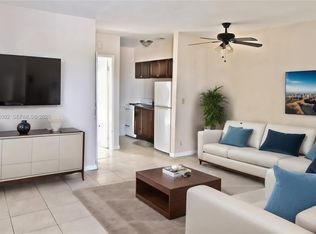 417 NW 2nd Ave #12, Hallandale, FL 33009