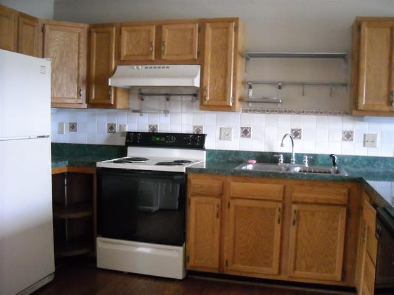 2nd image of 4736 Amber Ridge Ct