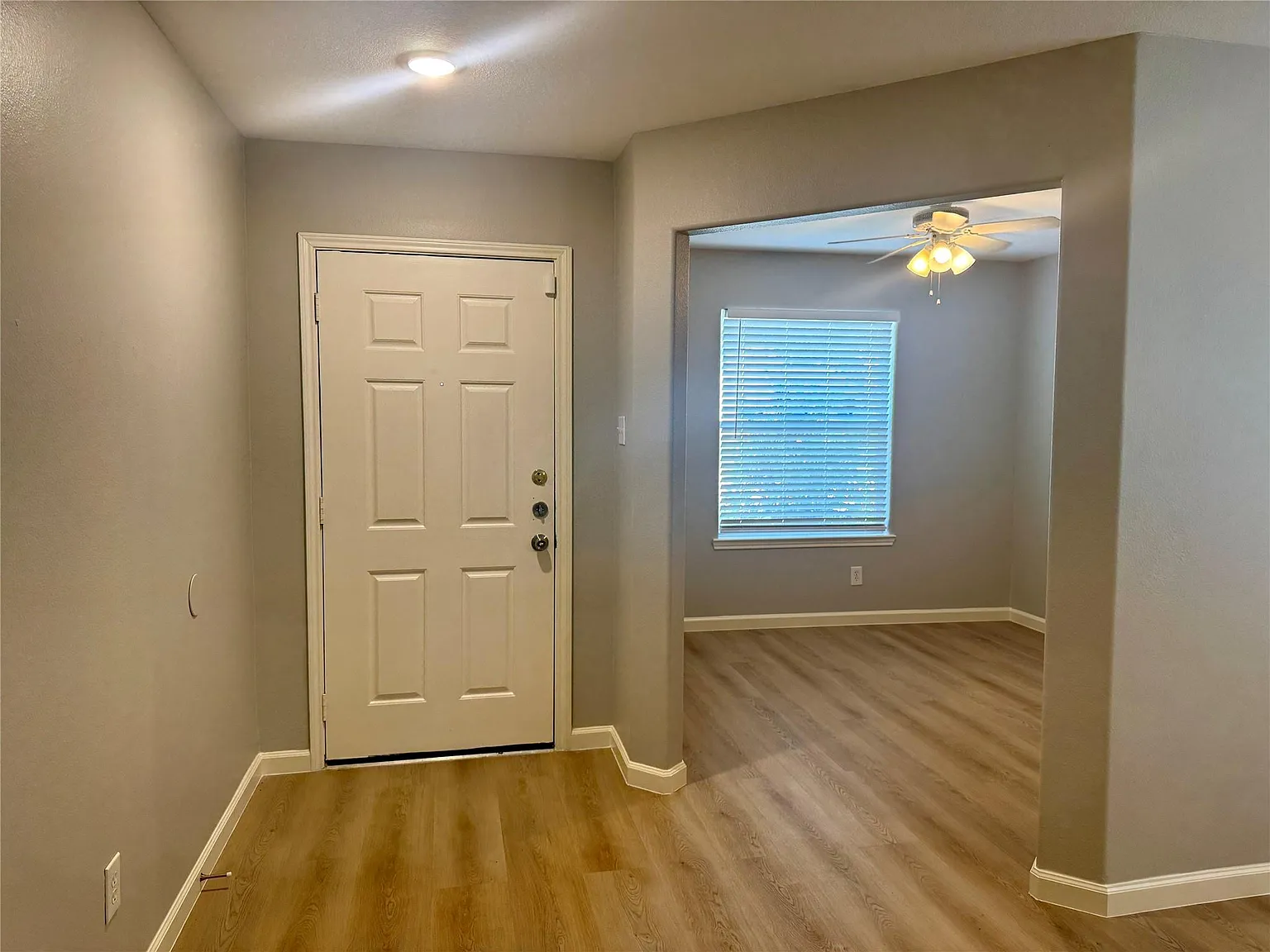 3 bed, 2.0 bath, 1890 sqft, $1,950 — Photo 4