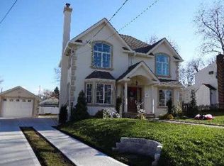 85 Branton Pl, Albertson, NY 11507