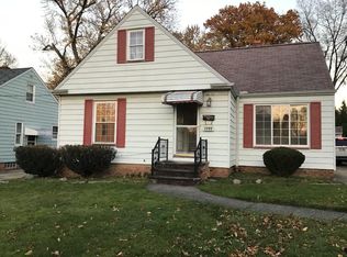 1355 Churchill Rd, Lyndhurst, OH 44124