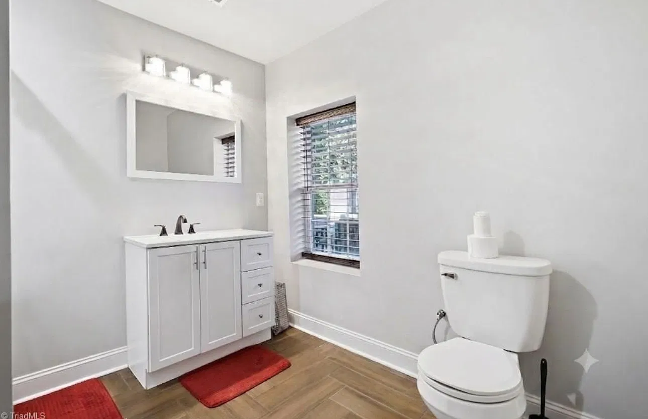 3 bed, 2150 sqft, $1,800 — Photo 1