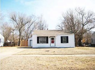 1926 S Edgemoor Dr, Wichita, KS 67218